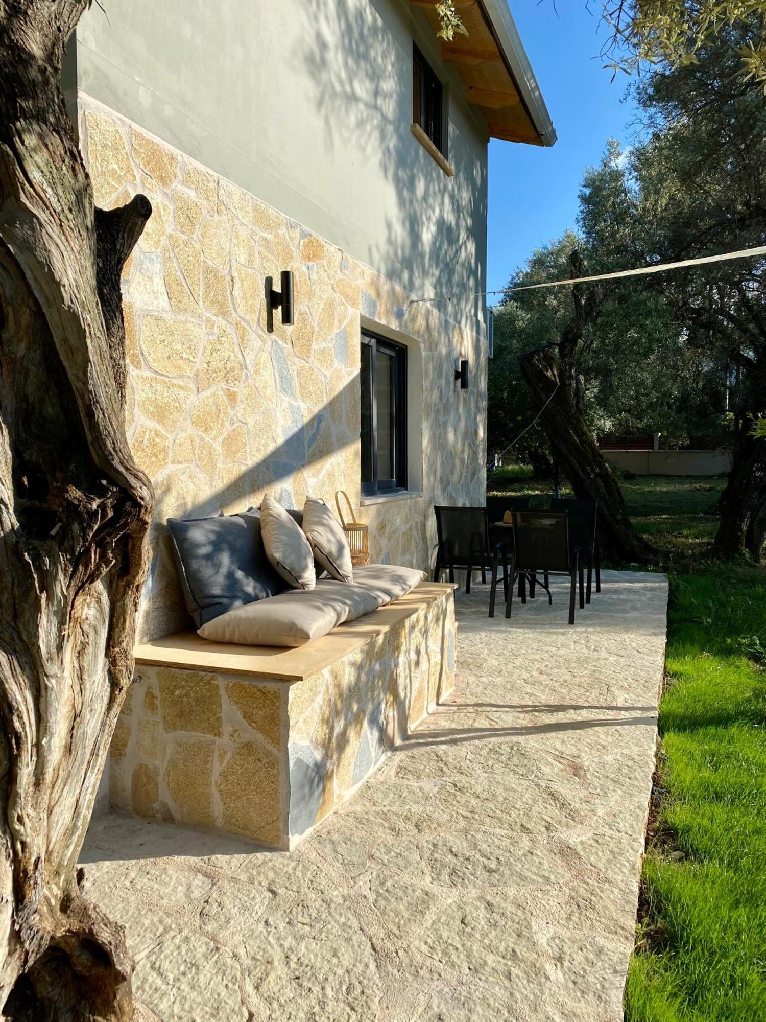 Olive Tree Apartments Lefkada City Ruang foto