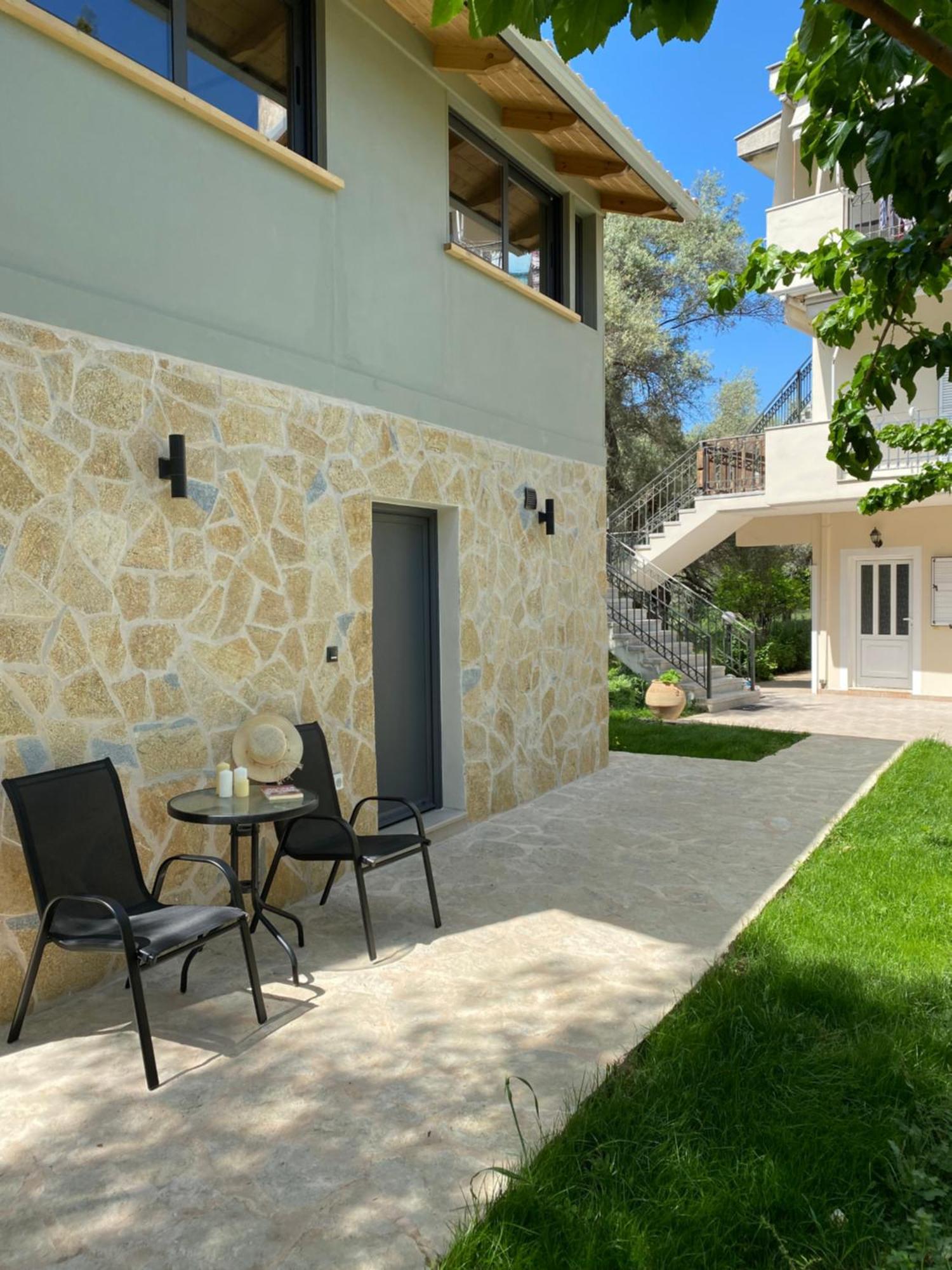 Olive Tree Apartments Lefkada City Ruang foto